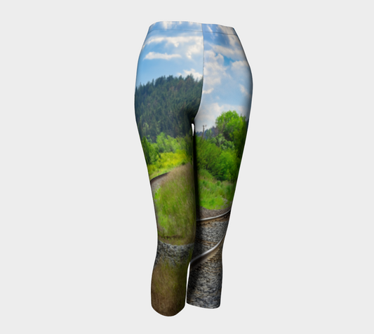 Women's Capris - Edworthy Park CPKC Tracks